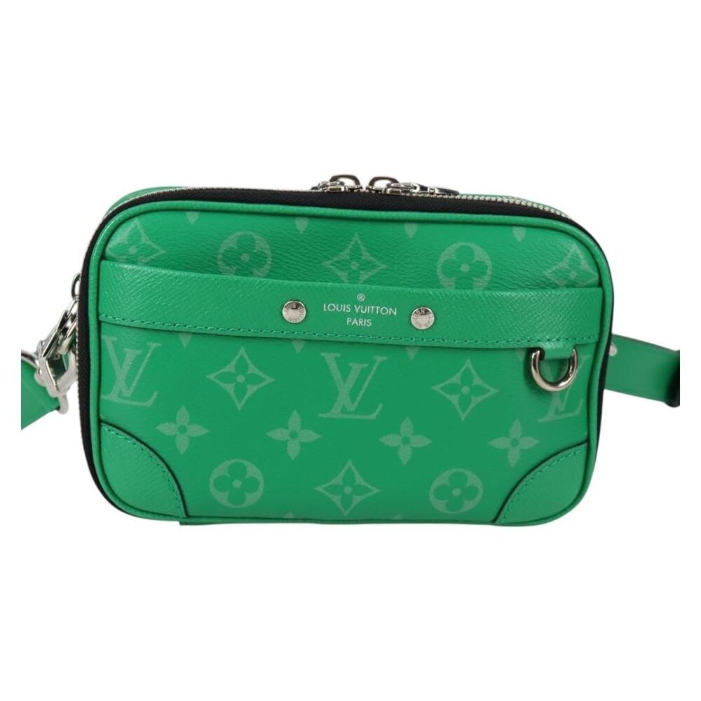 Louis Vuitton Taiga Lama Alpha Wearable Wallet Nv Crossbody Bag Green